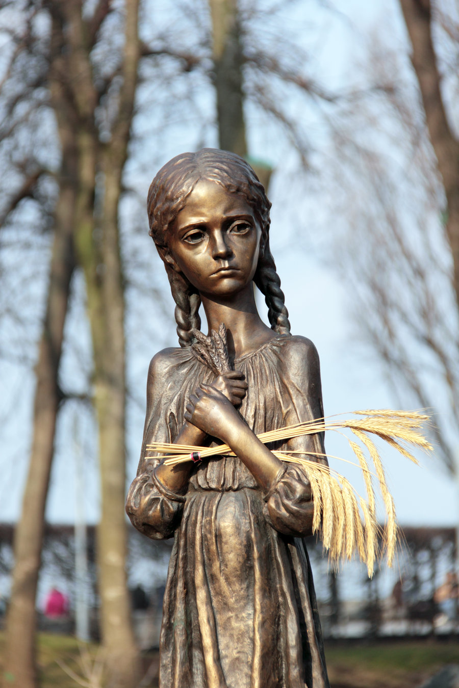 Statue et blé