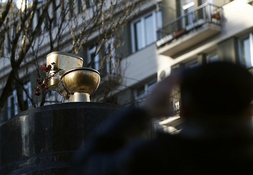 Toilet bowl on statue vladimir lenin kiev
